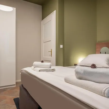 Green, Deluxe Two Bedroom *