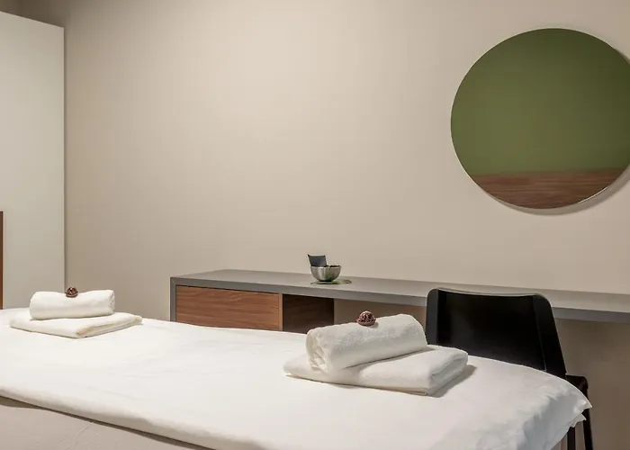 Green, Deluxe Two Bedroom Apartman *